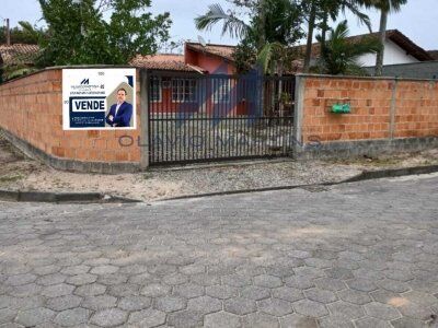 Casa à Venda Praia do Ervino  em São Francisco do Sul - SC