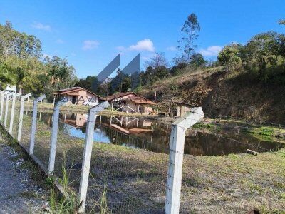 Linda Chácara com Bela Casa à Venda em Lontras – SC