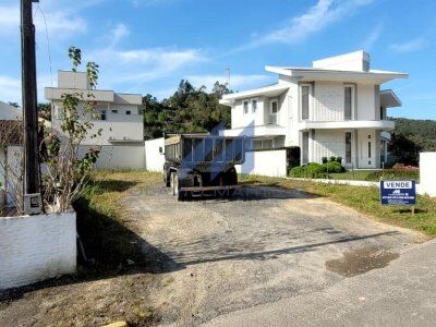 TERRENO COMERCIAL /RESIDENCIAL A VENDA NO CENTRO DE AURORA SC