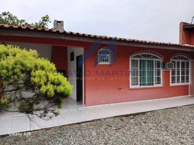 Casa à Venda Praia do Ervino  em São Francisco do Sul - SC