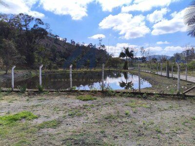 Linda Chácara com Bela Casa à Venda em Lontras – SC